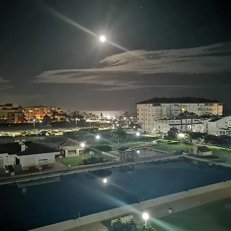 Laguna Apartment *