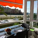 Laguna 아파트